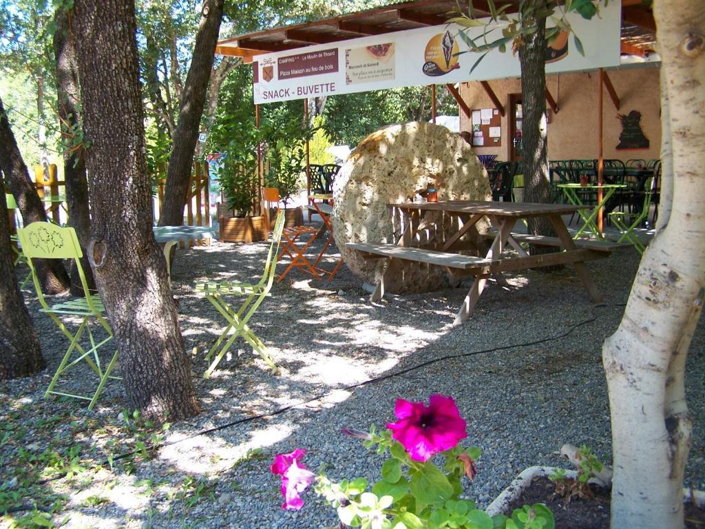 Hotel Moulin De La Roque Althen-des-Paluds Zewnętrze zdjęcie